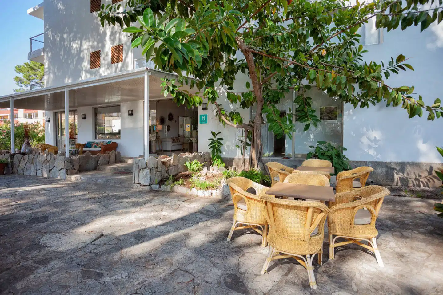 Petit Garden Hotel by Flacalco Terrasse