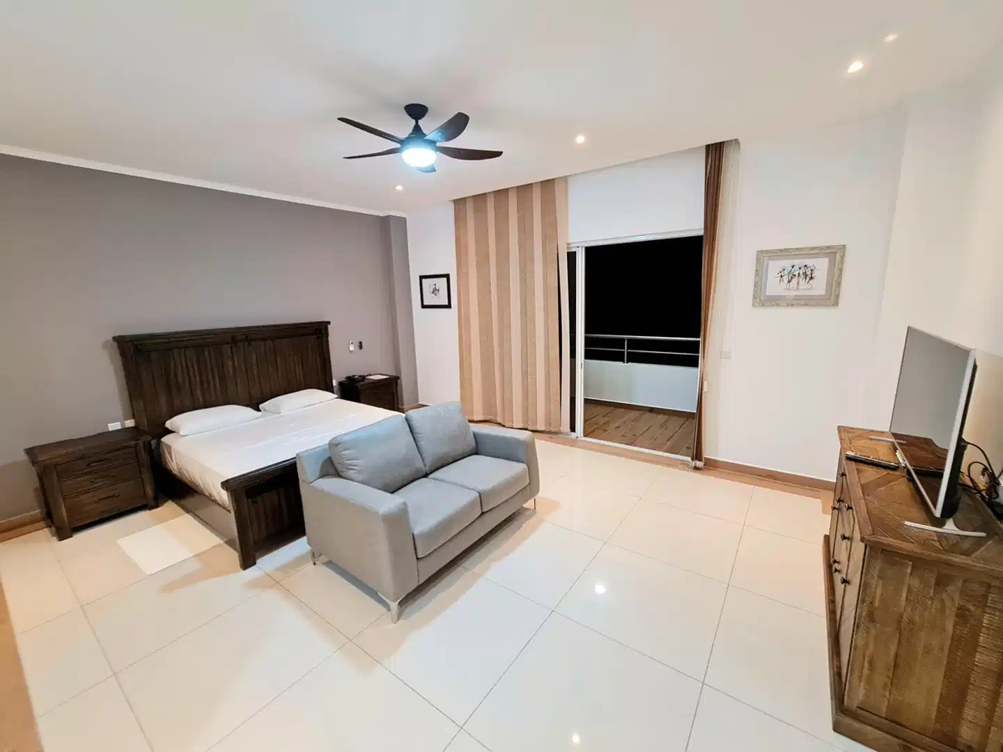 Royale Suites Luxury Apartments Wohnbeispiel