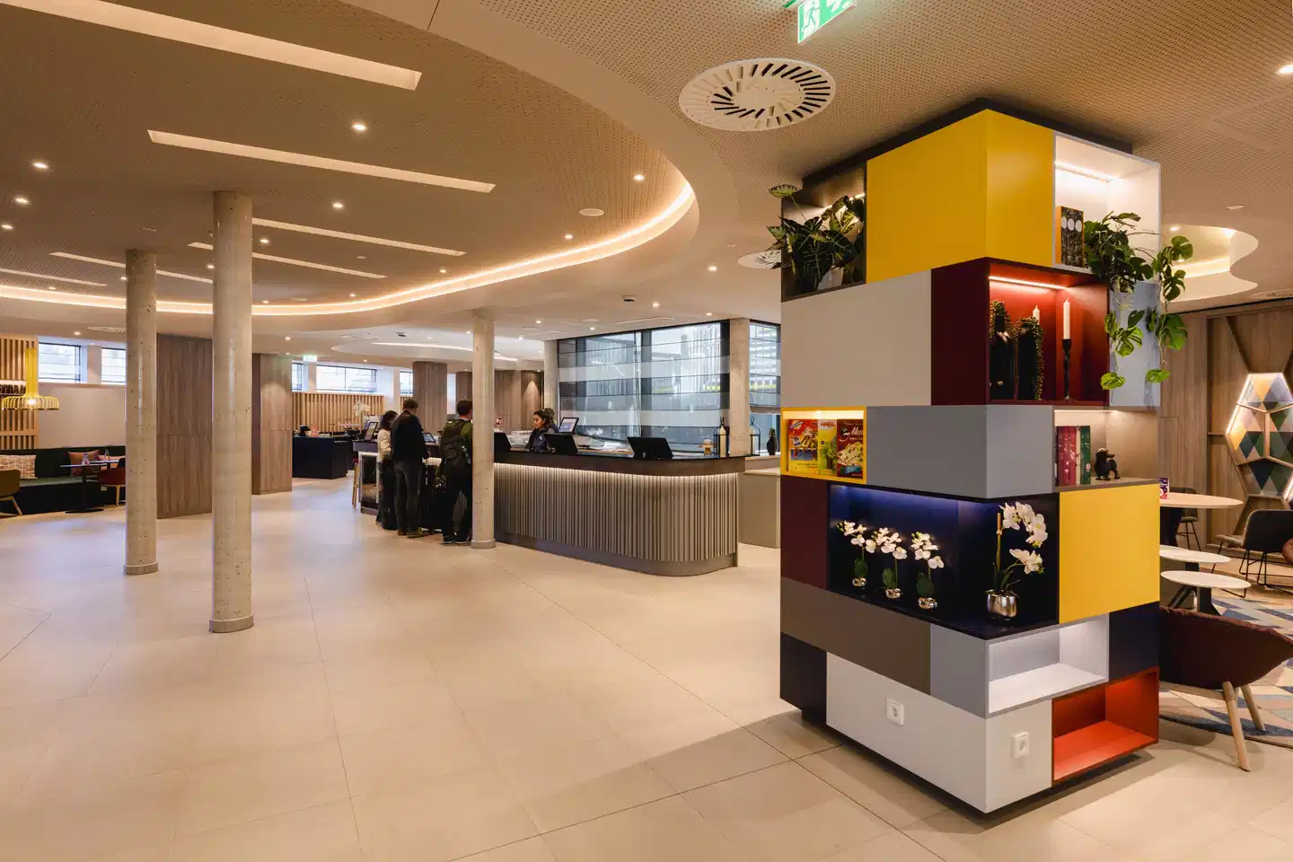 Hampton By Hilton Vienna City West Lobby