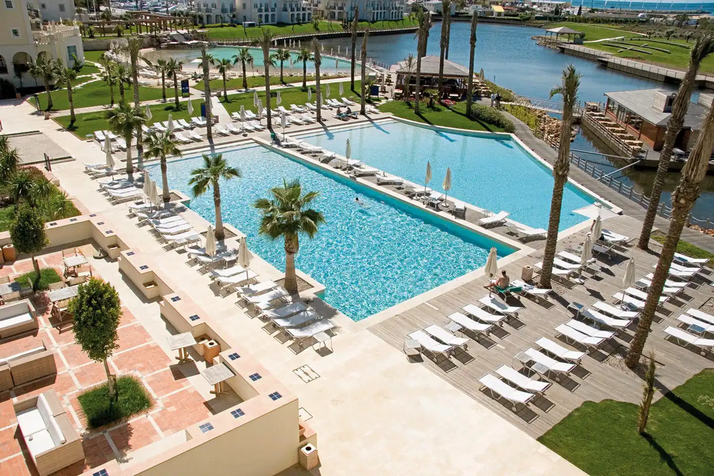 Domes Lake Algarve, Autograph Collection Pool