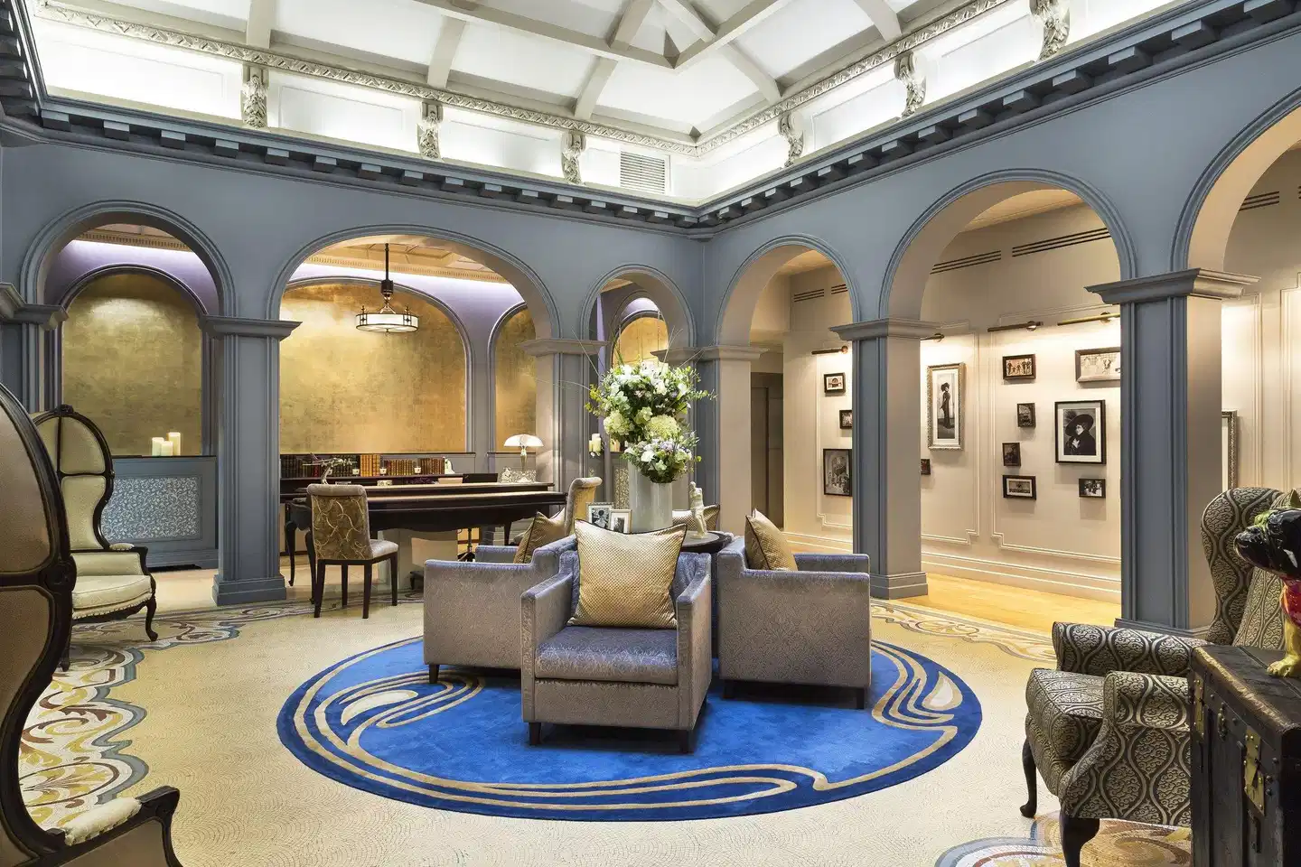 La Clef Louvre Paris by The Crest Collection Lobby