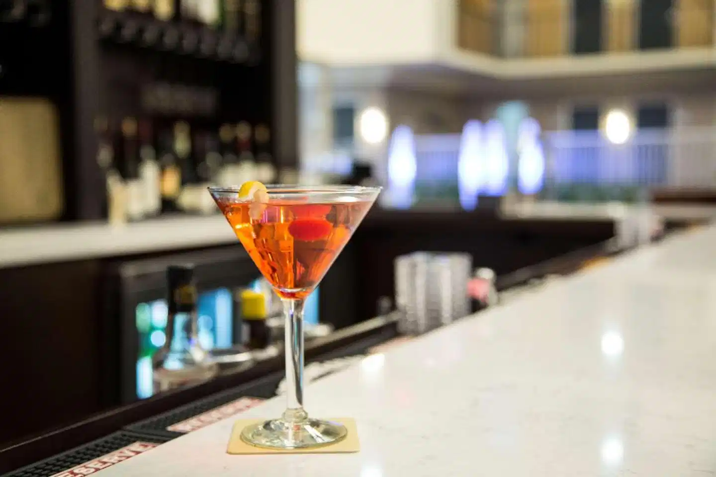 Embassy Suites by Hilton Memphis Bar