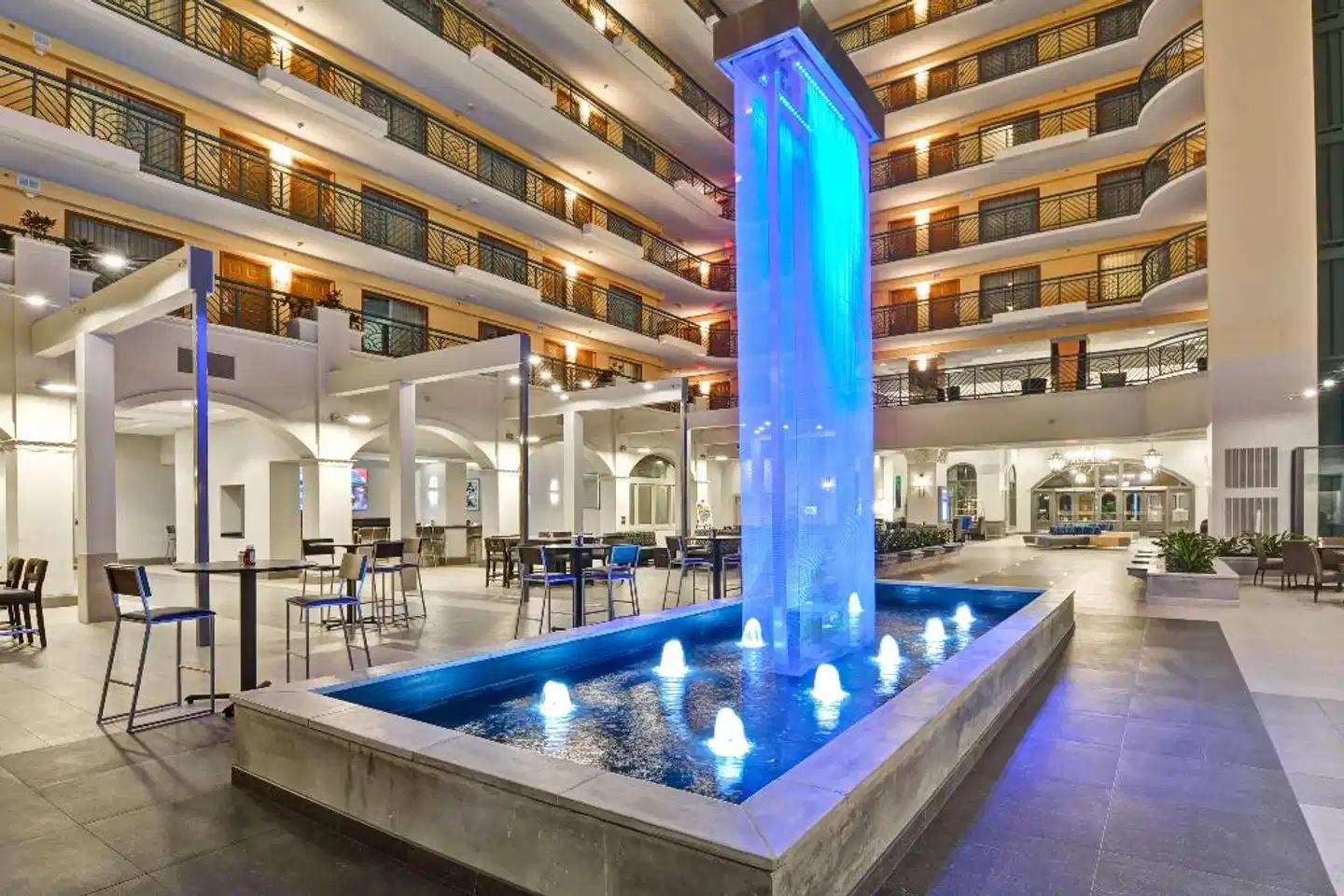 Embassy Suites by Hilton Miami International Airport Hallenbad