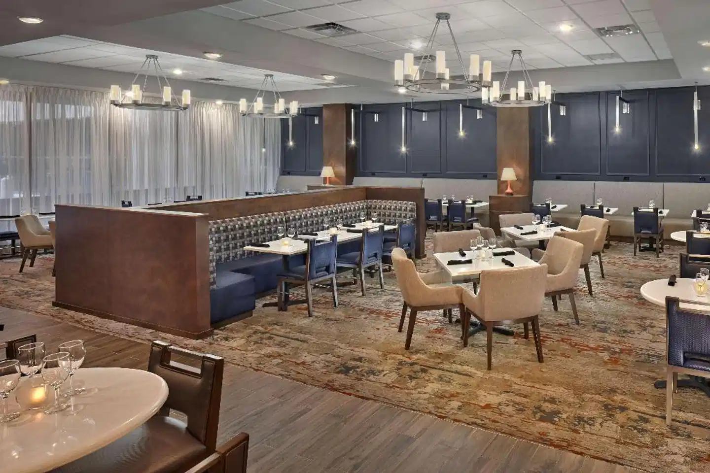 DoubleTree by Hilton Little Rock Restaurant