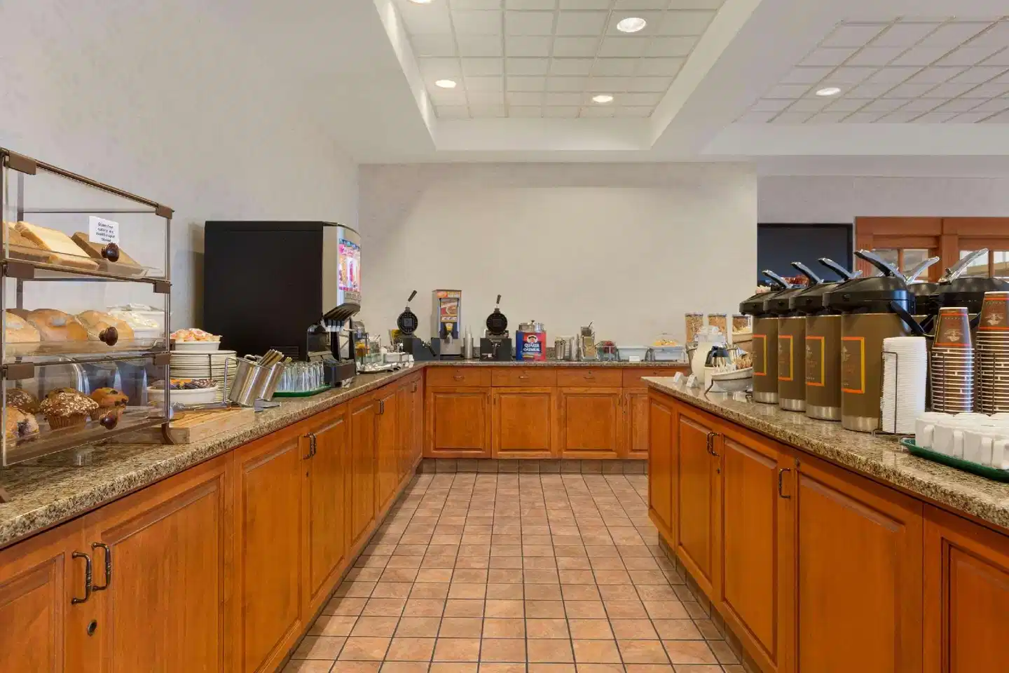 Country Inn & Suites by Radisson, Calgary-Airport, AB Lobby