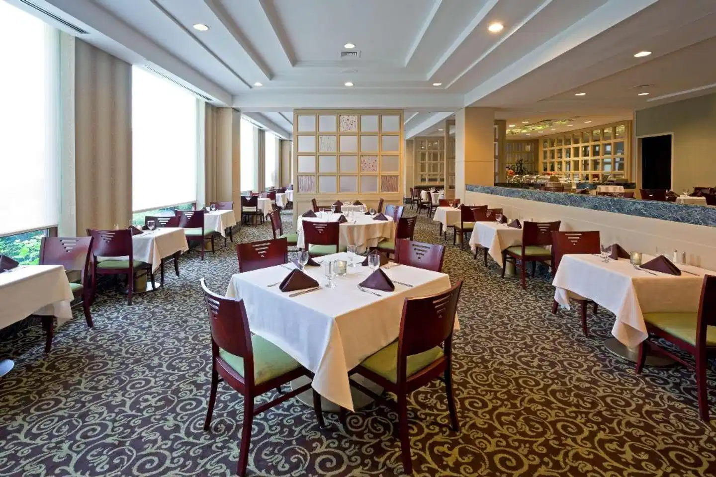 DoubleTree by Hilton New York LaGuardia Airport Restaurant