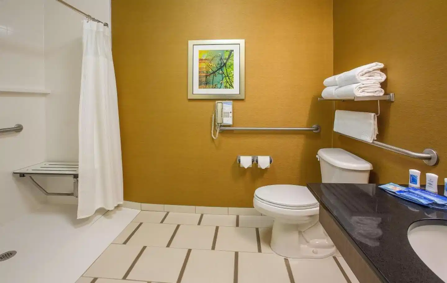 Fairfield Inn & Suites by Marriott Columbus OSU Badezimmer