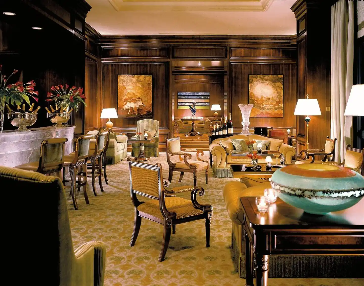 Four Seasons Hotel Doha Bar