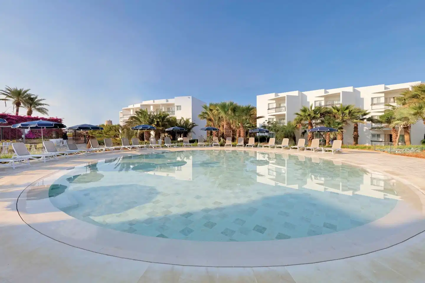 Grand Palladium Select Palace Ibiza Pool
