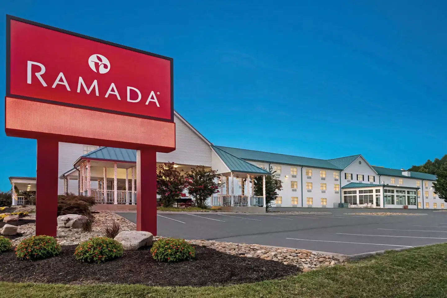 Ramada Pigeon Forge North Aussenansicht