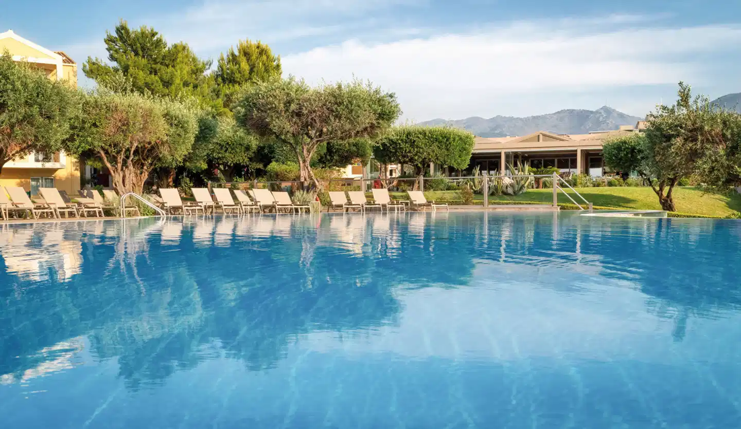 Mareblue Beach Corfu Resort POOL