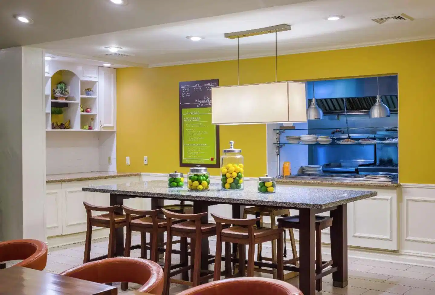 Hilton Garden Inn Queens/JFK Airport Bar