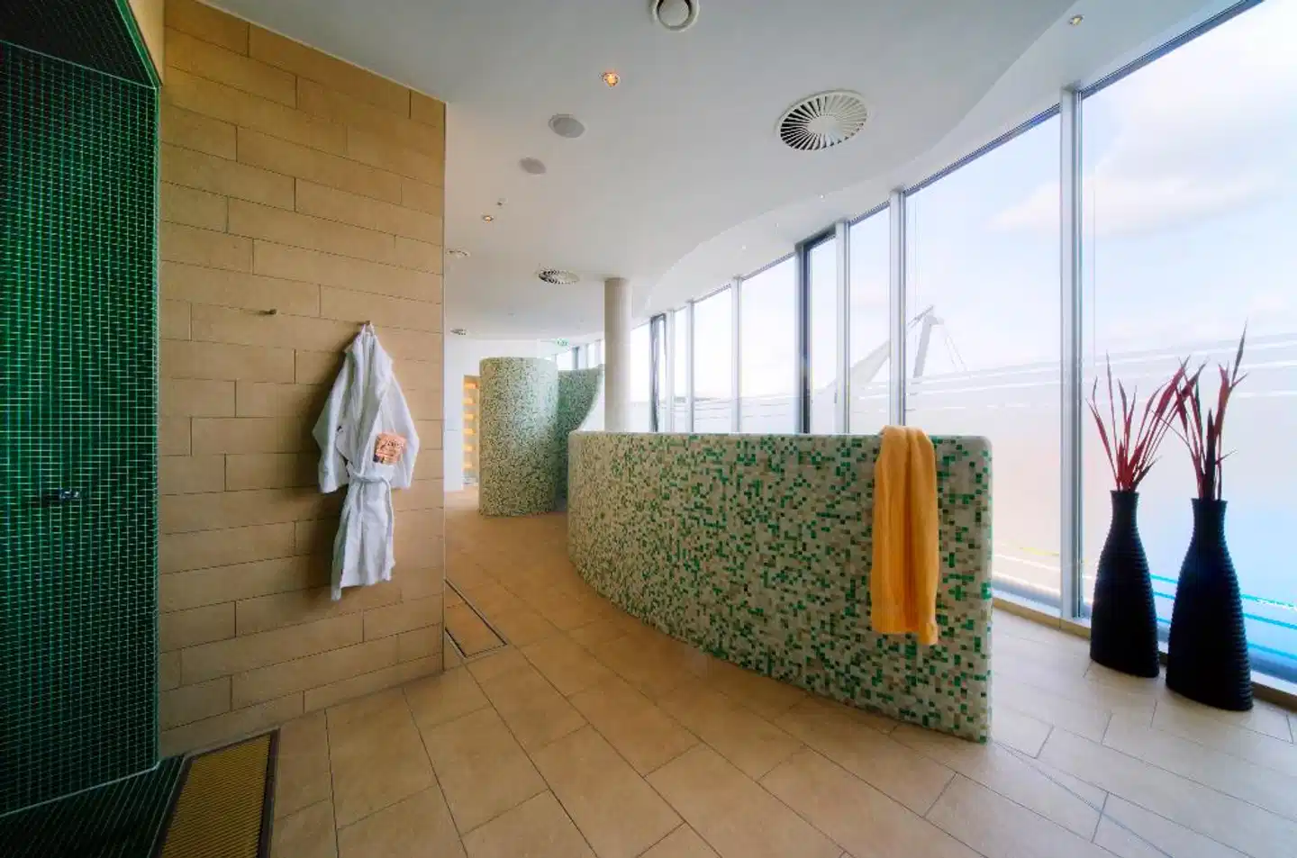 Hilton Garden Inn Stuttgart NeckarPark Lobby