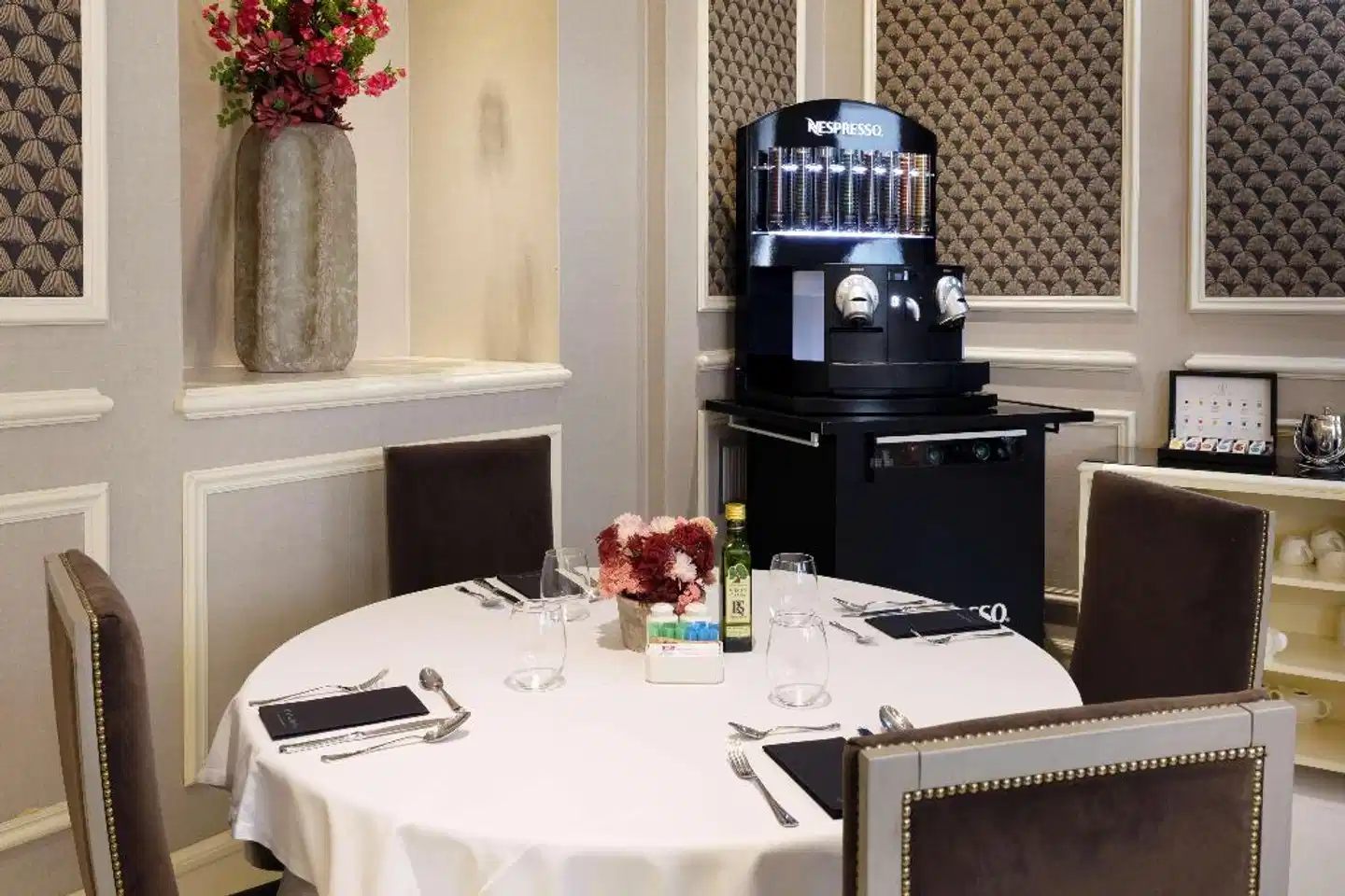 Catalonia Las Cortes Badezimmer