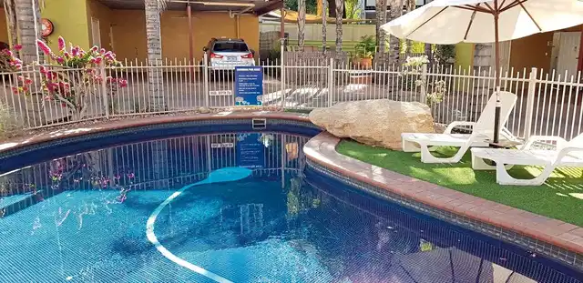 Alice on Todd Apartments Hallenbad