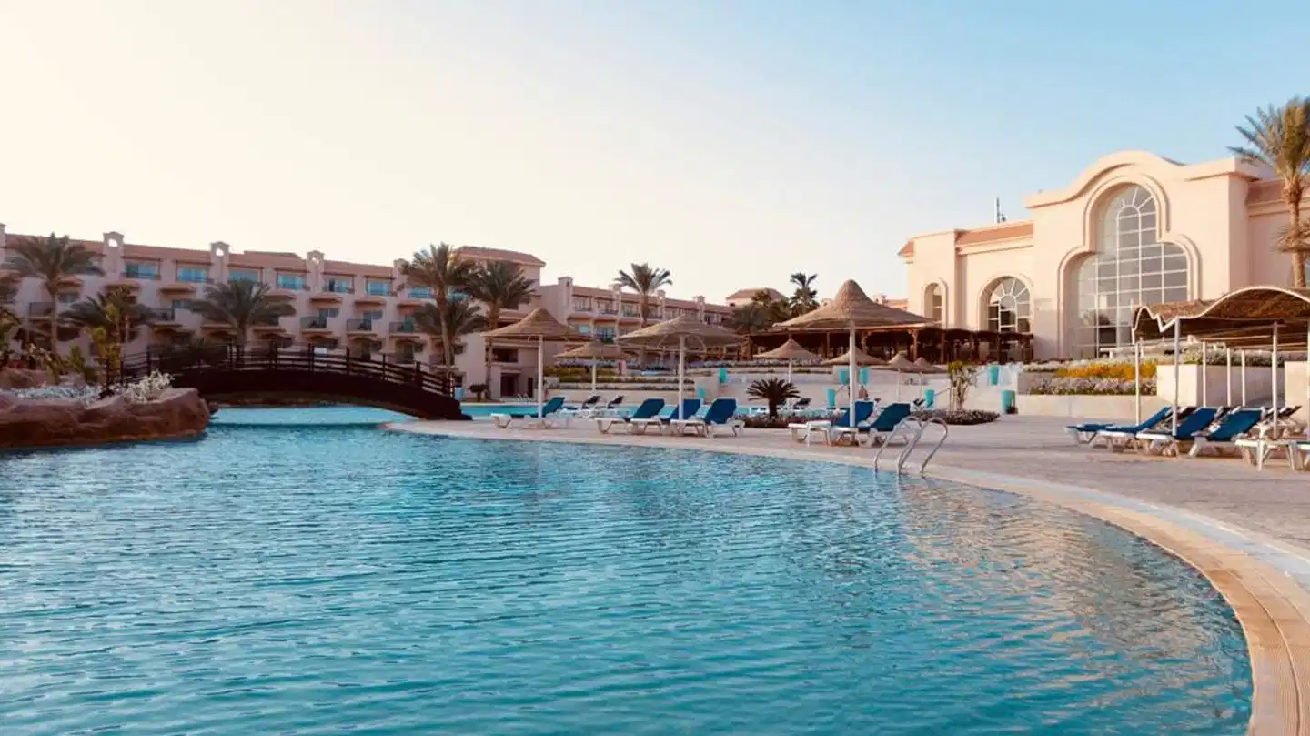 Pyramisa Beach Resort Sahl Hasheesh Pool