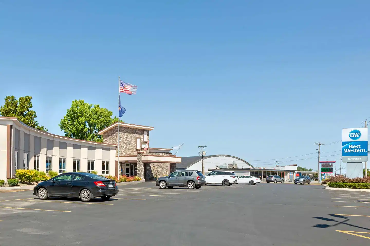 Best Western Summit Inn Aussenansicht