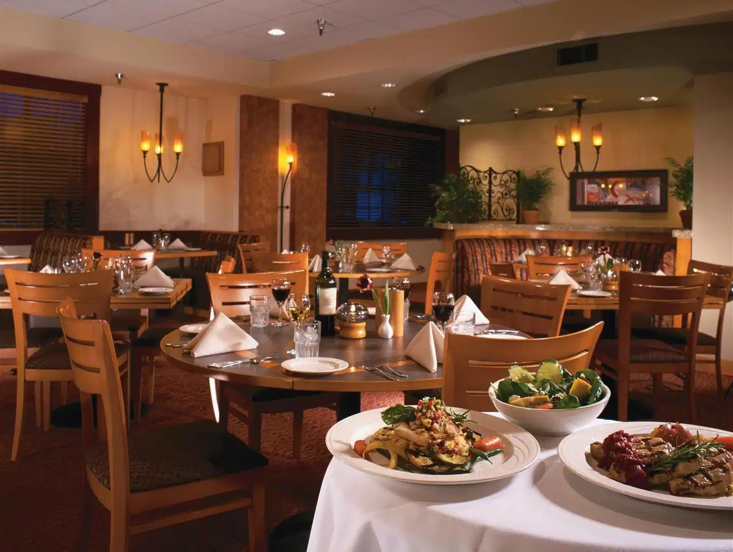 Coast Burbank Hotel Restaurant