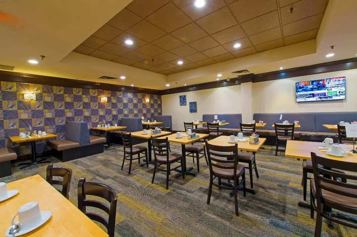 Best Western Plus Toronto Airport Hotel Restaurant