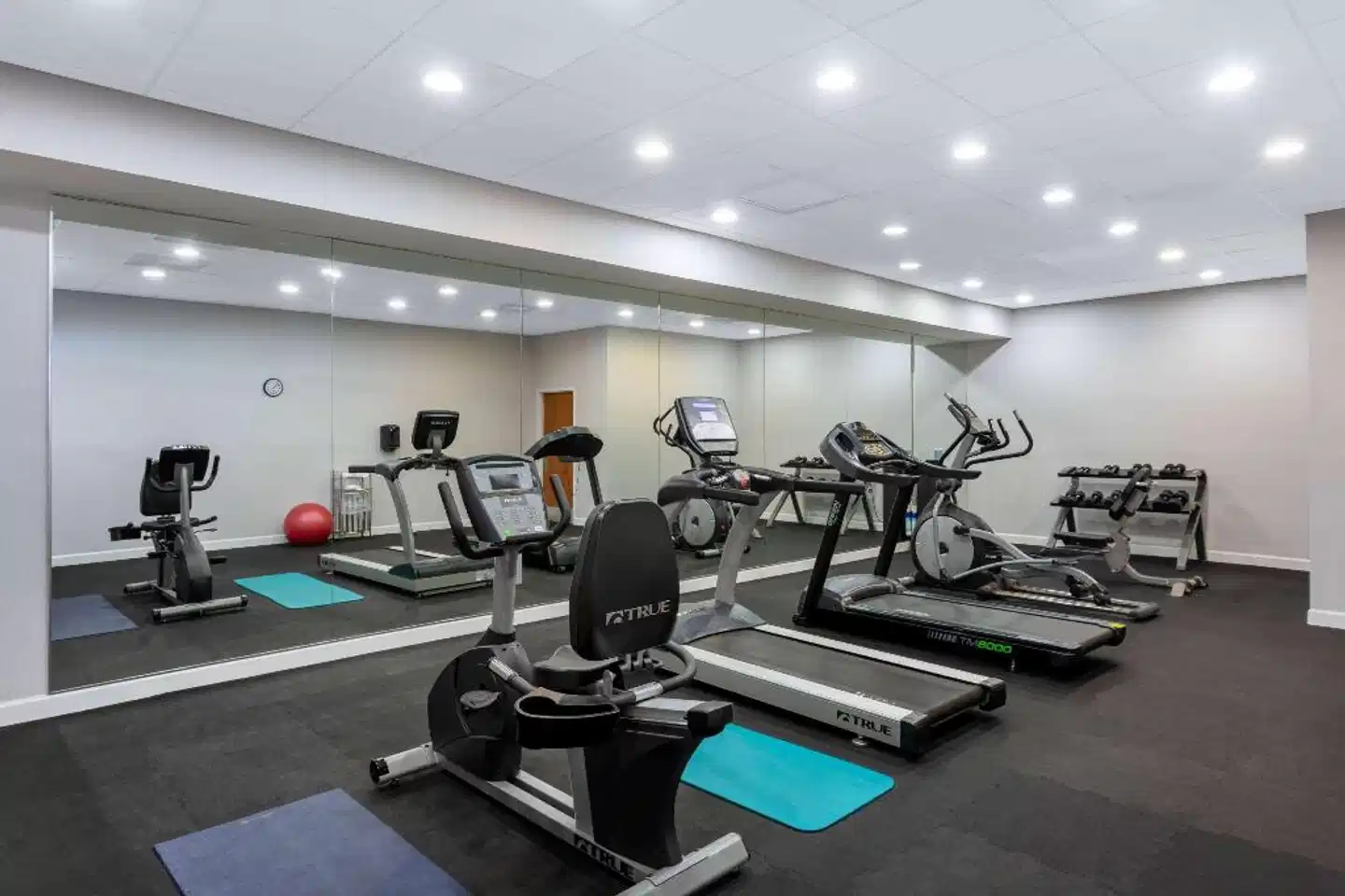 Ramada by Wyndham West Palm Beach Airport Sport und Entertainment