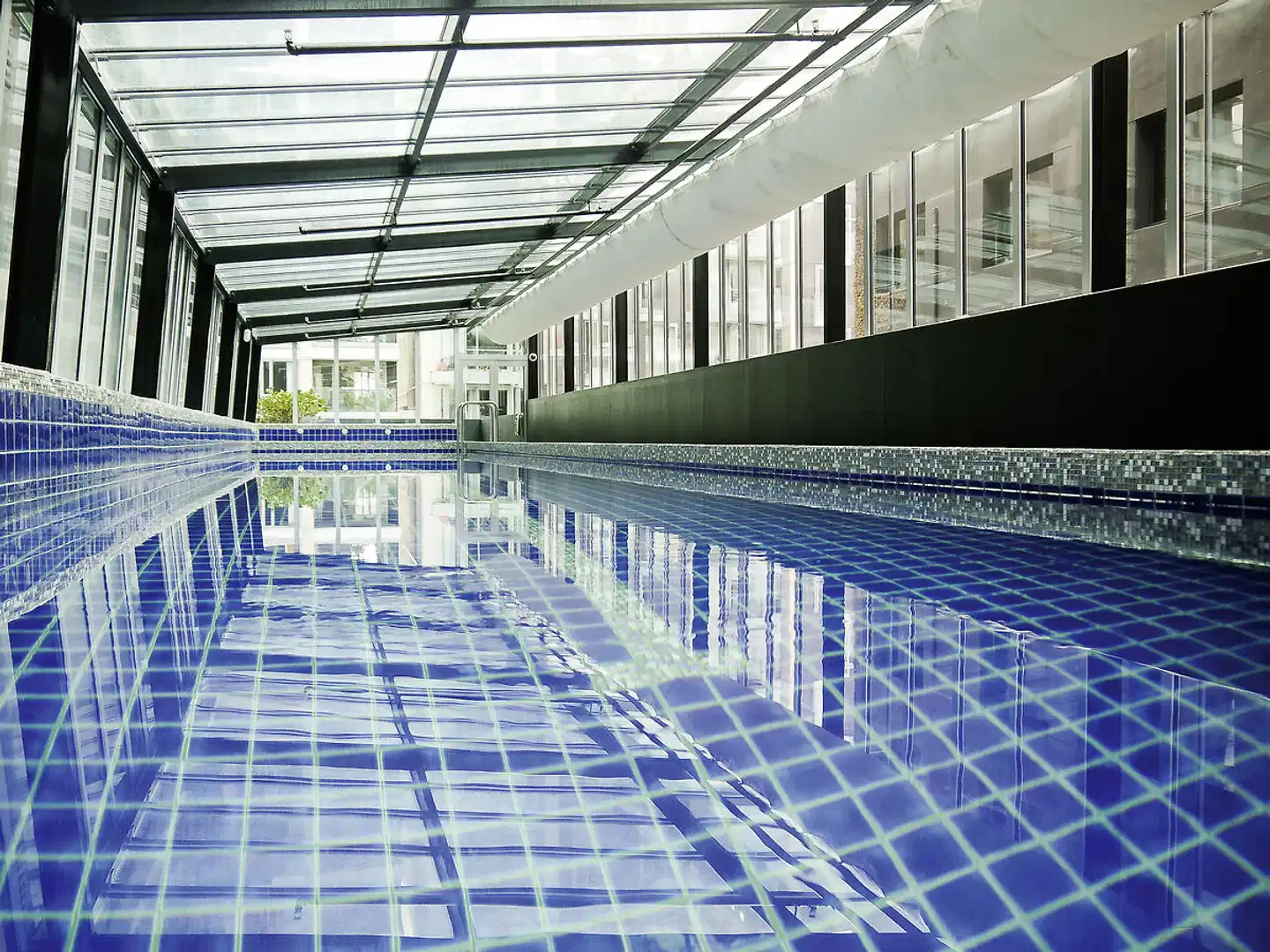 QT Wellington Hallenbad