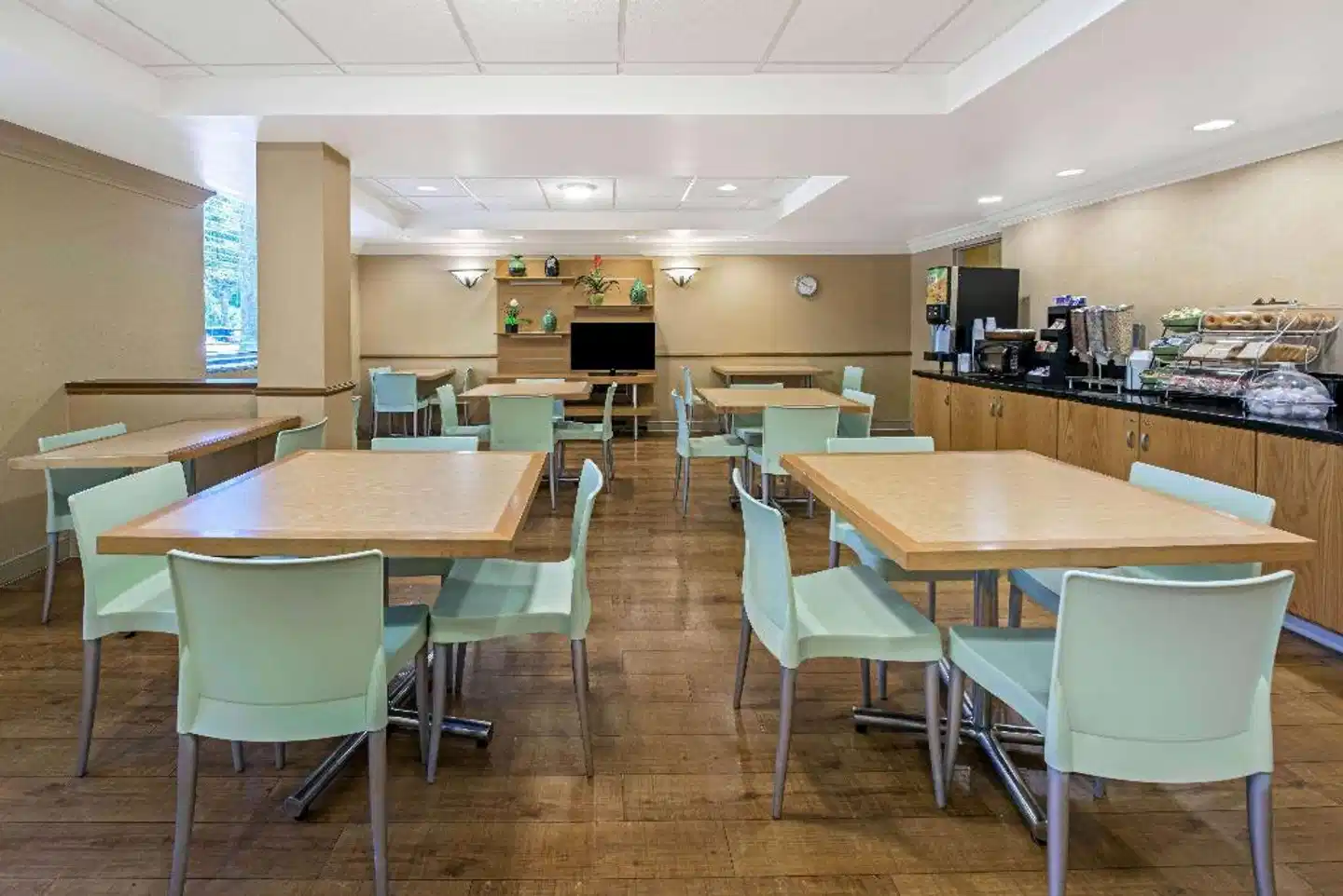 La Quinta Inn & Suites by Wyndham West Palm Beach Airport Bar