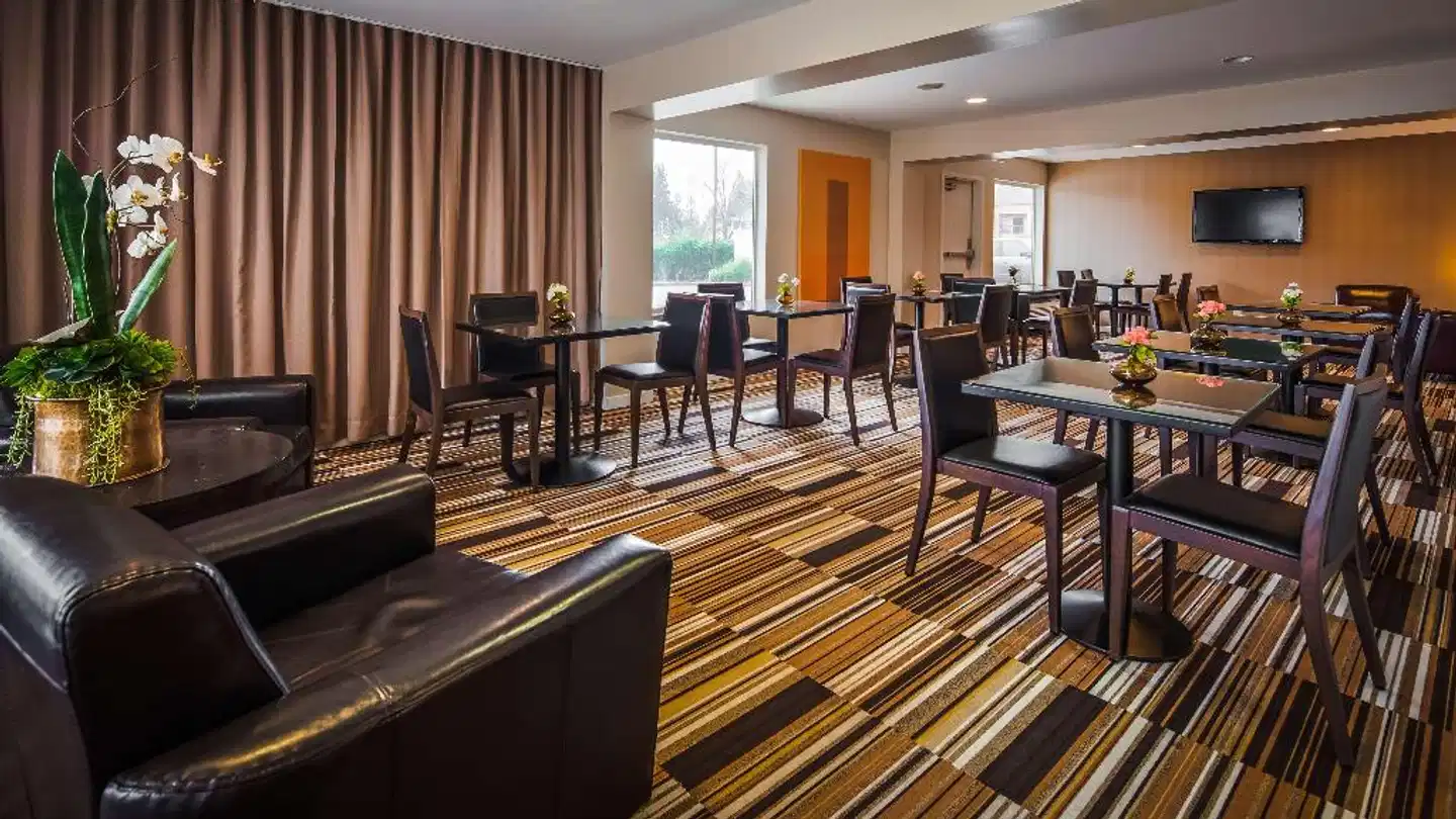 Best Western PLUS Rancho Cordova Inn Restaurant