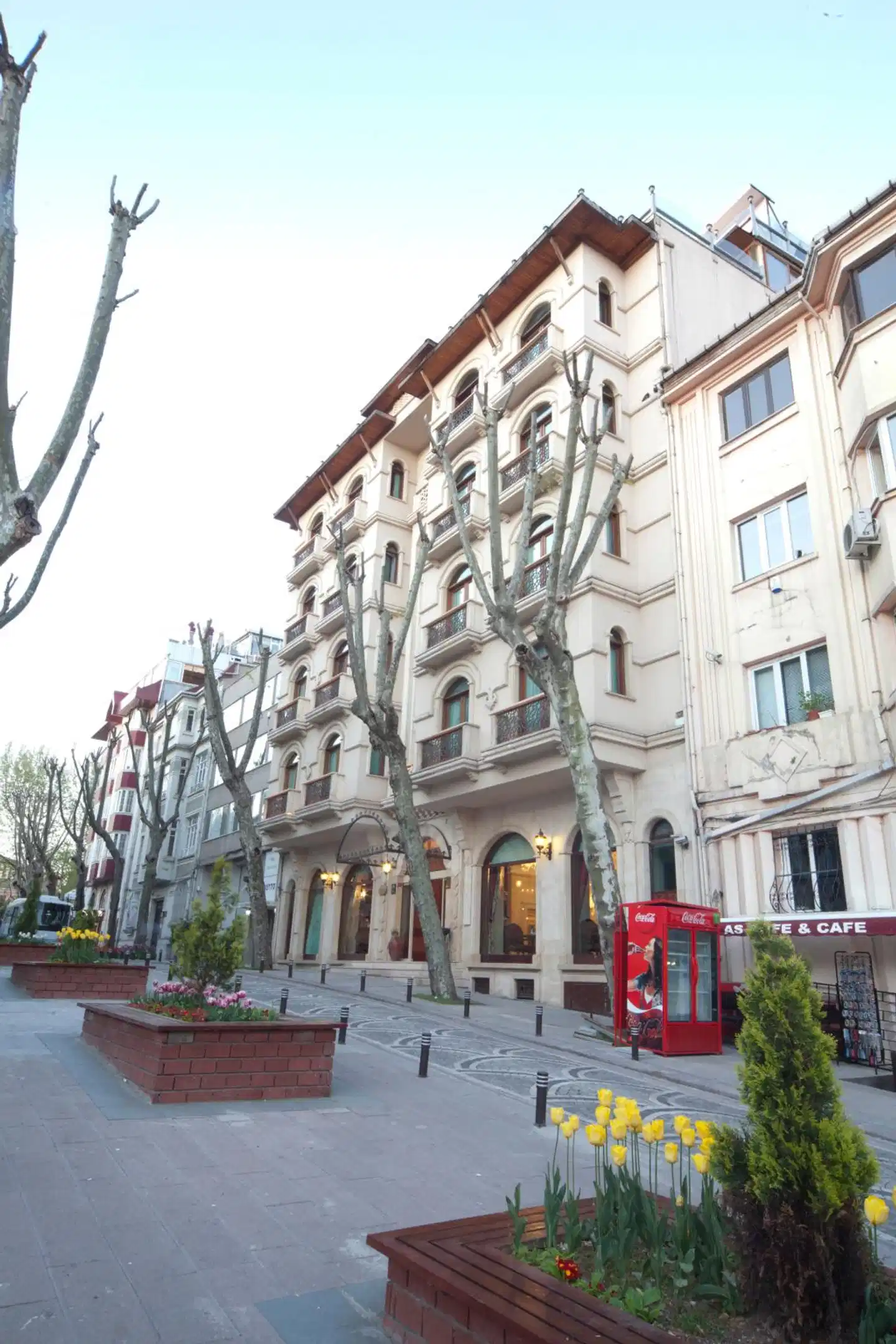 Sultanhan Hotel Aussenansicht