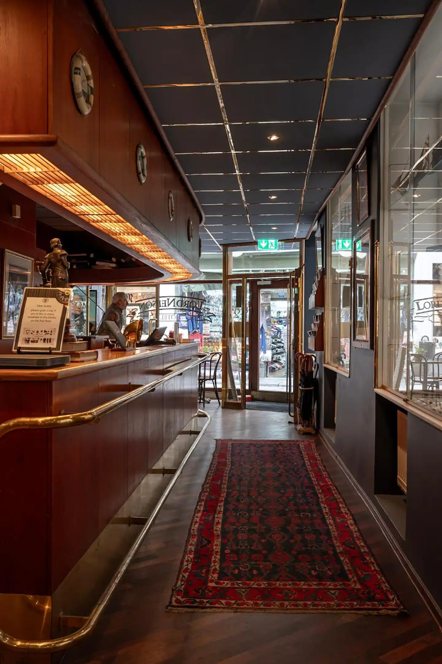 Collector's Lord Nelson Hotel Lobby