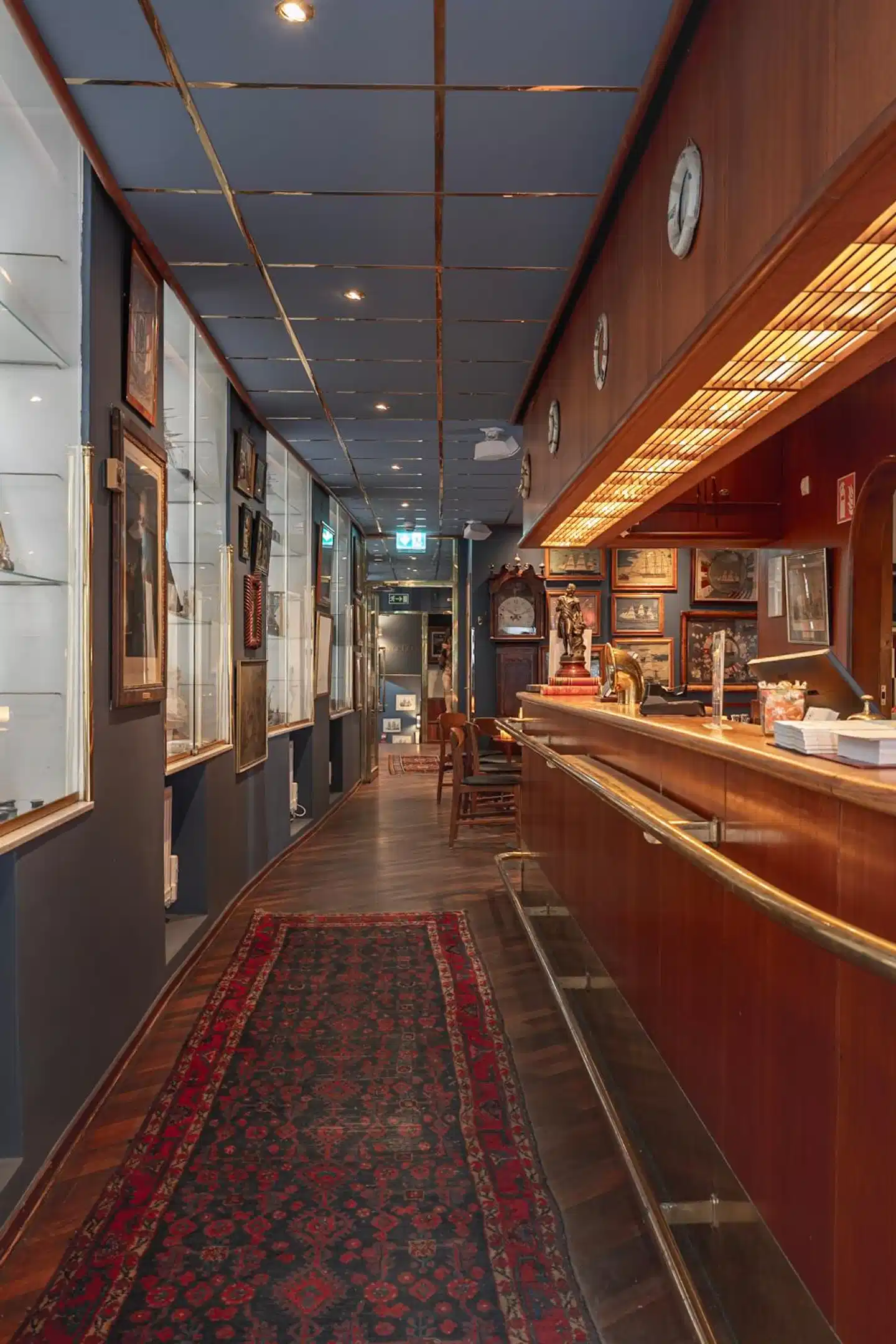 Collector's Lord Nelson Hotel Lobby