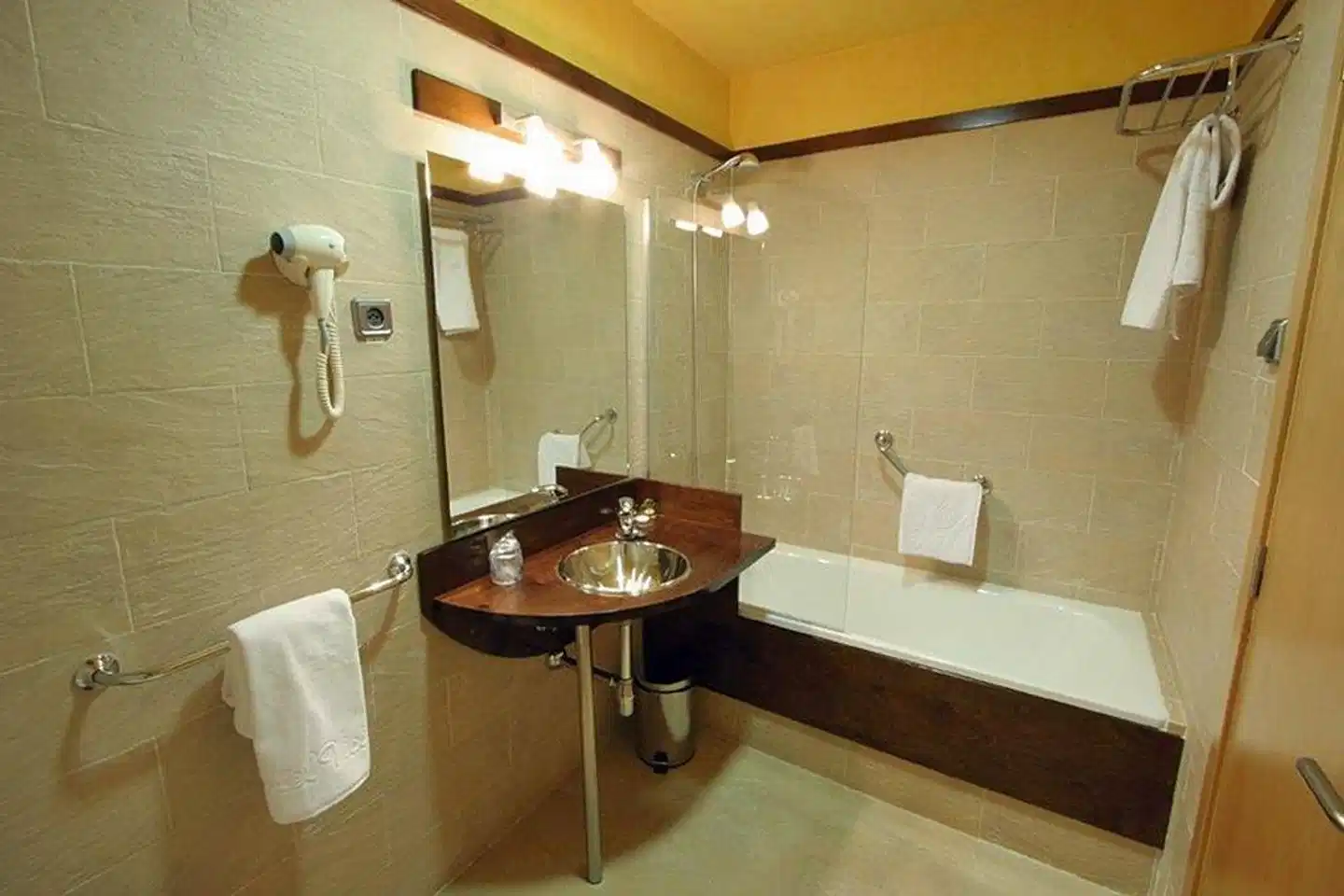 Victoria 4 Badezimmer