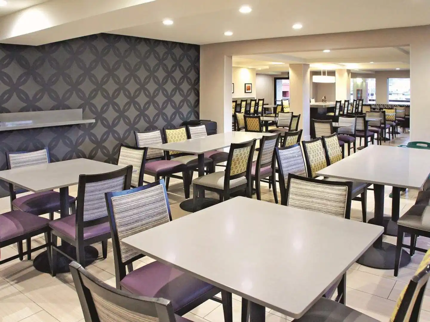 La Quinta Inn & Suites San Diego SeaWorld Zoo Area Restaurant