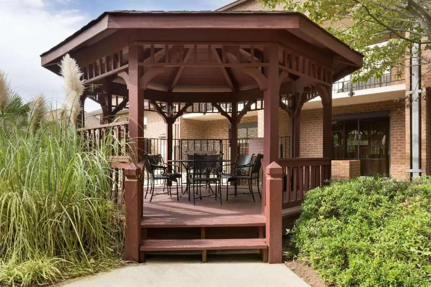 Ramada by Wyndham Raleigh Aussenansicht