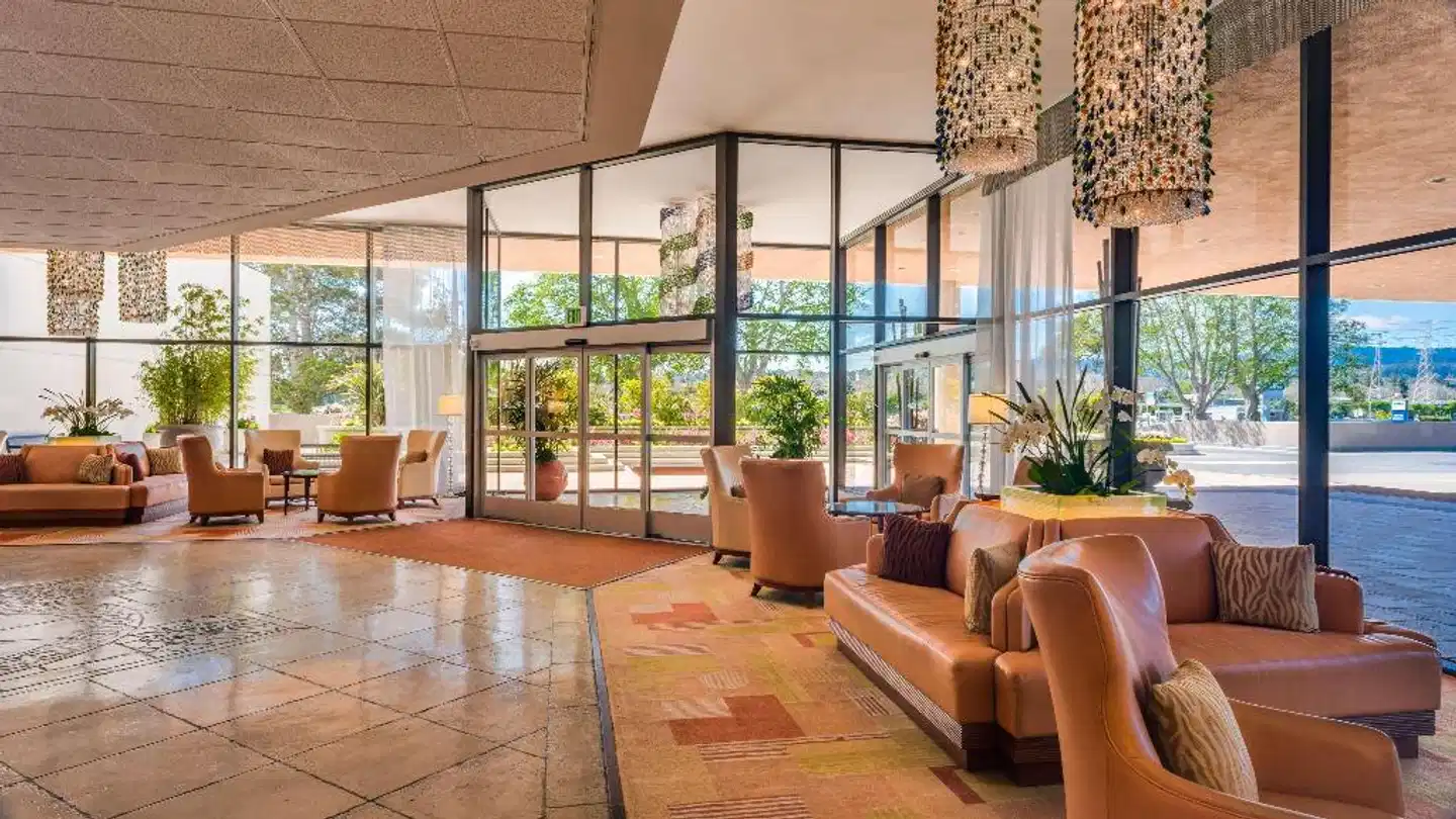 Hilton San Francisco Airport Bayfront Lobby