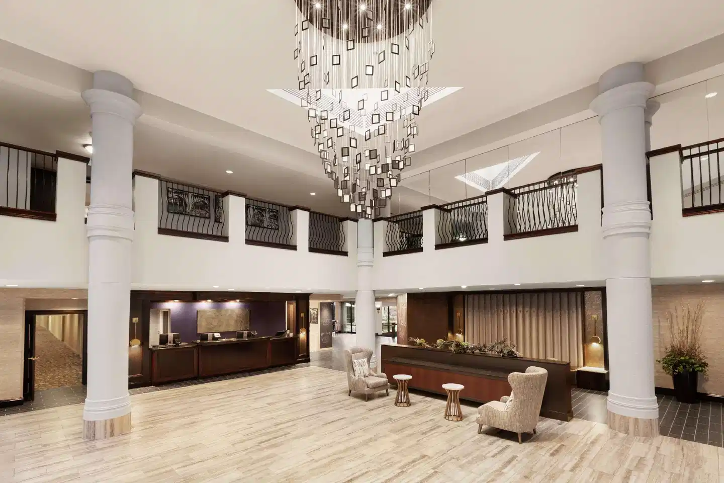 DoubleTree by Hilton McLean Tysons Lobby