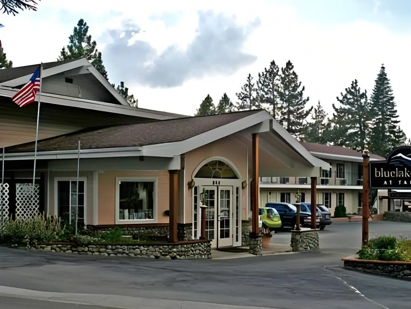 Bluelake Inn @ Heavenly Village Aussenansicht