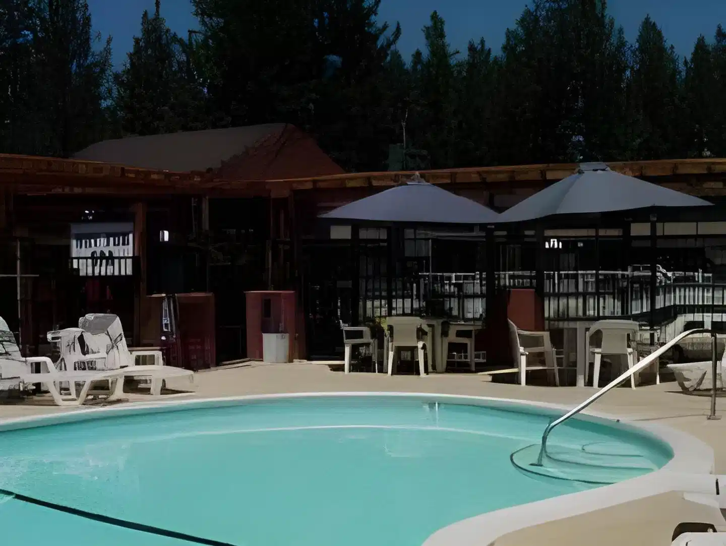 Bluelake Inn @ Heavenly Village Pool