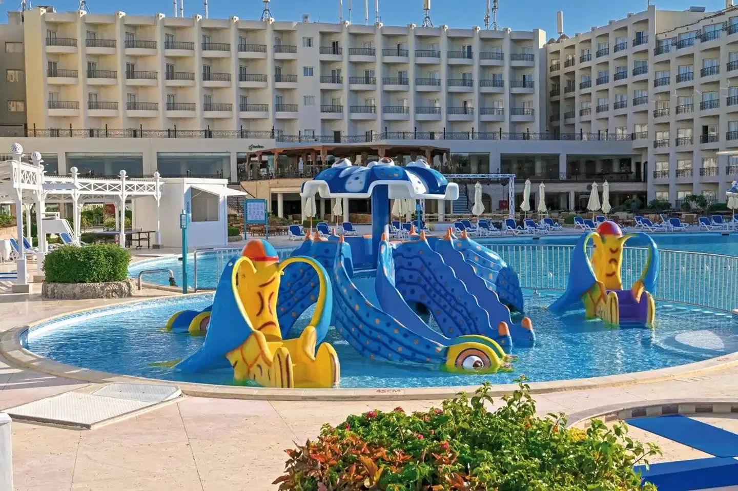 SUNRISE Aster Aqua Park Resort Pool