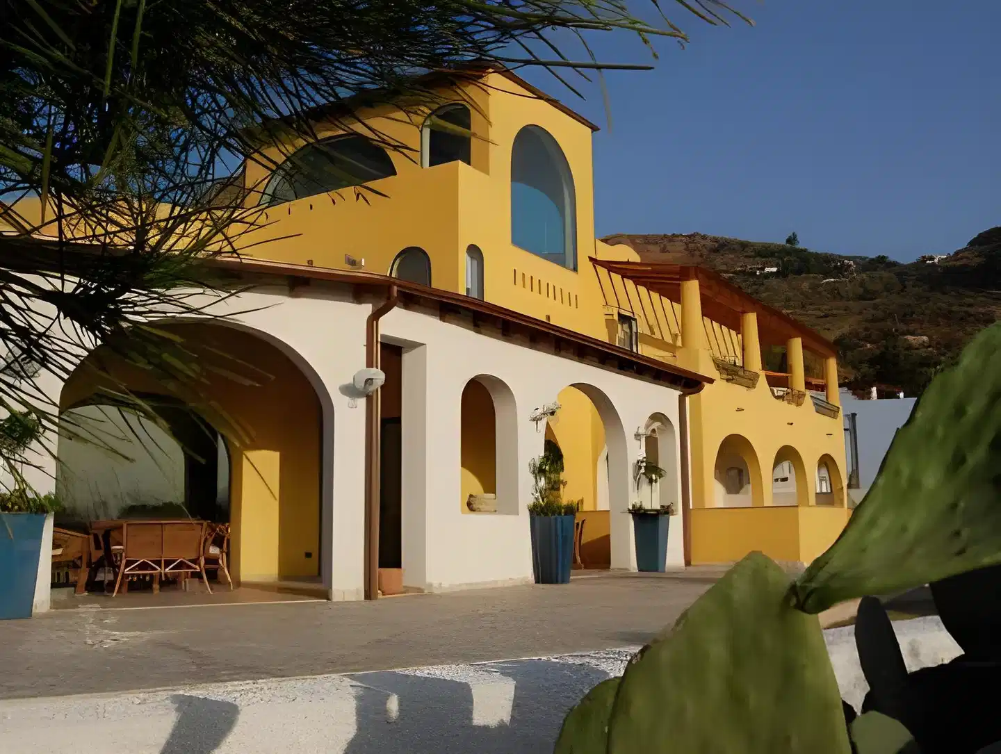 Bougainville Aussenansicht