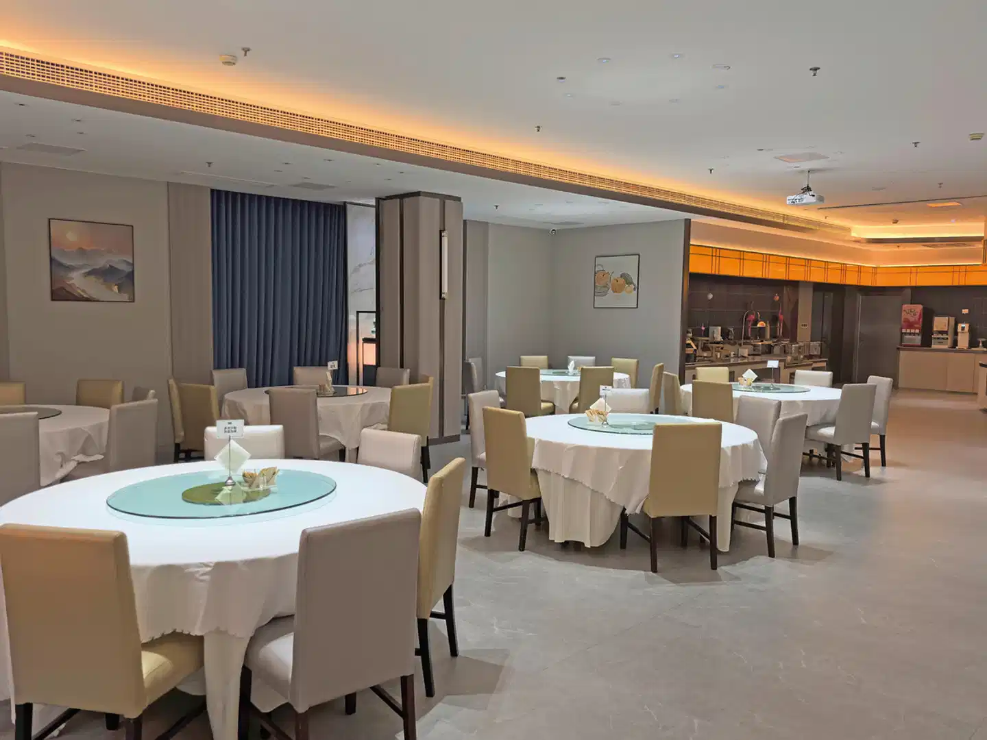 Holiday Inn Express Putuo Restaurant