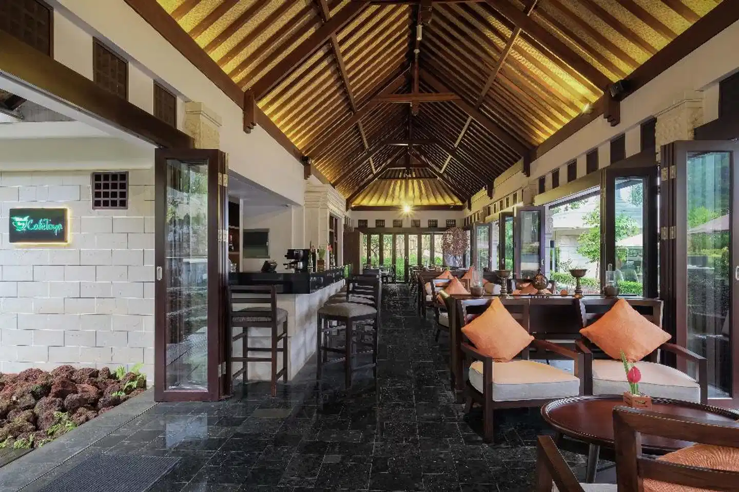 Homm Saranam Baturiti Lobby