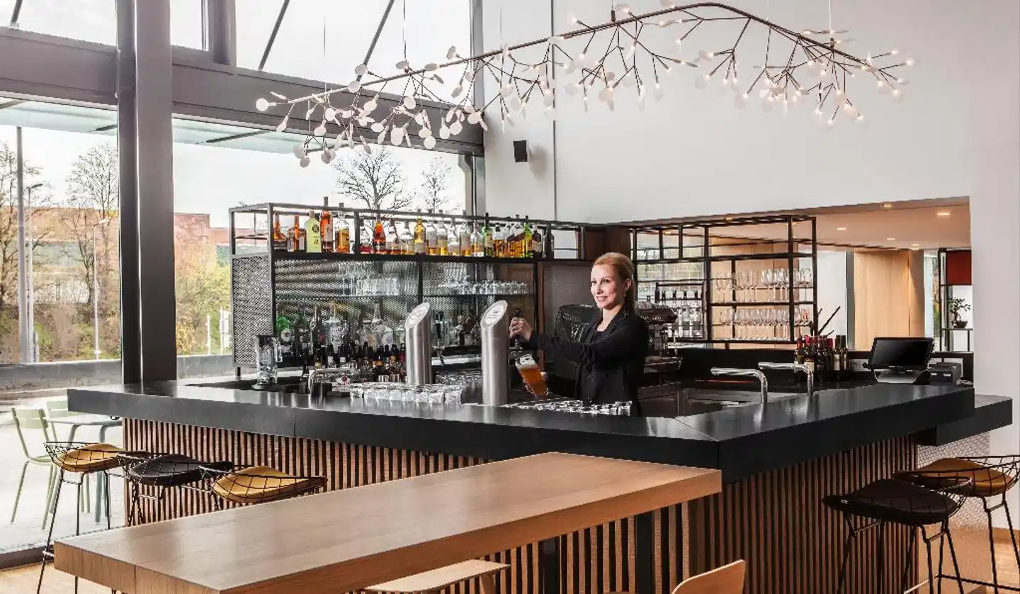 Holiday Inn Munich - Leuchtenbergring Bar