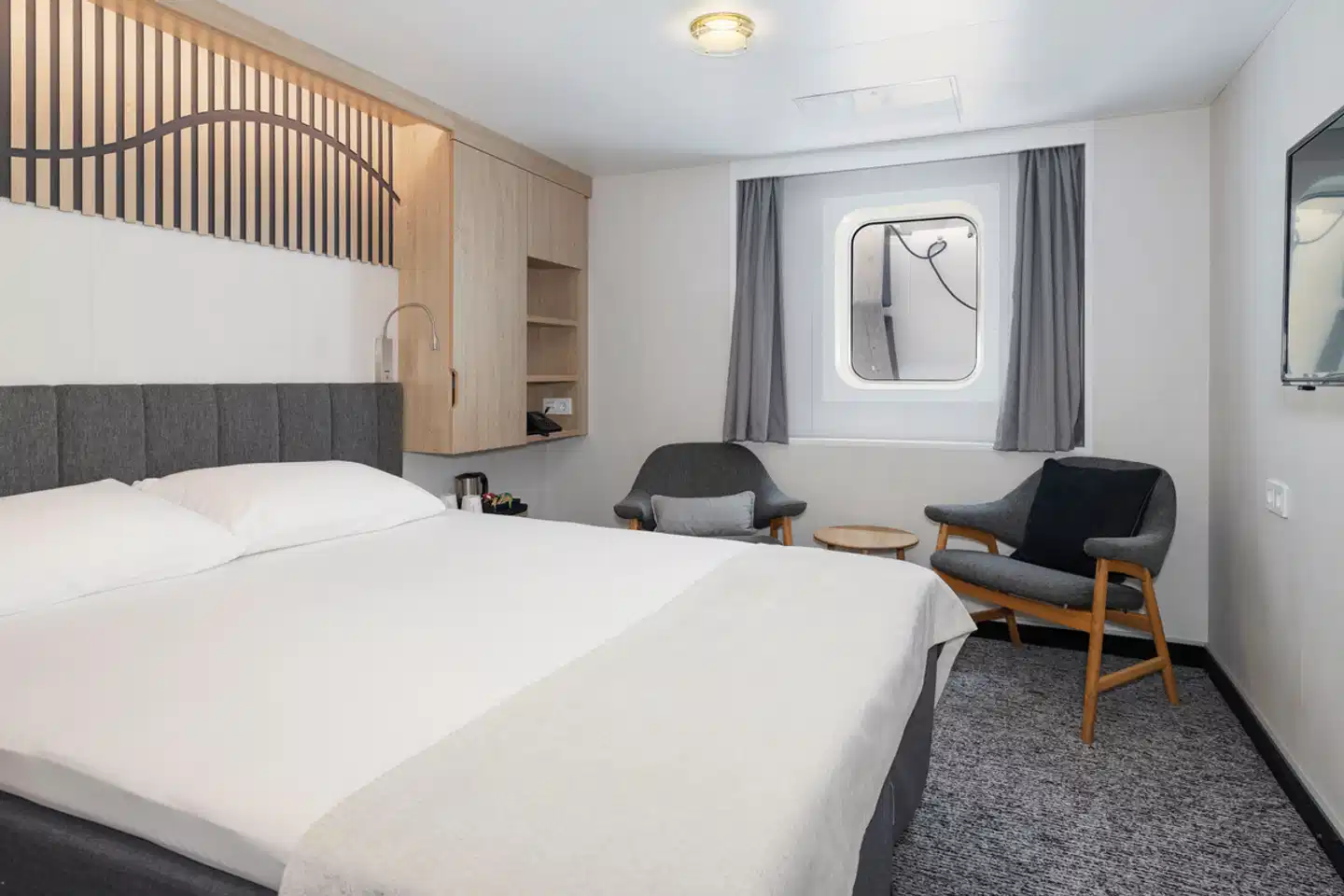 ADAC Special Hurtigruten: Mit MS Finnmarken auf den Spuren der Postschiffroute Wohnbeispiel