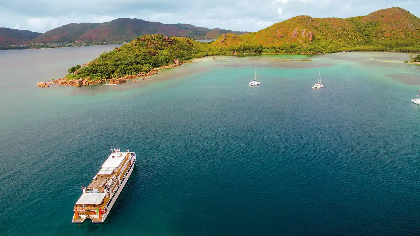 Yachtkreuzfahrt M.Y. Pegasos (ab Mahé/bis Praslin) Landschaft