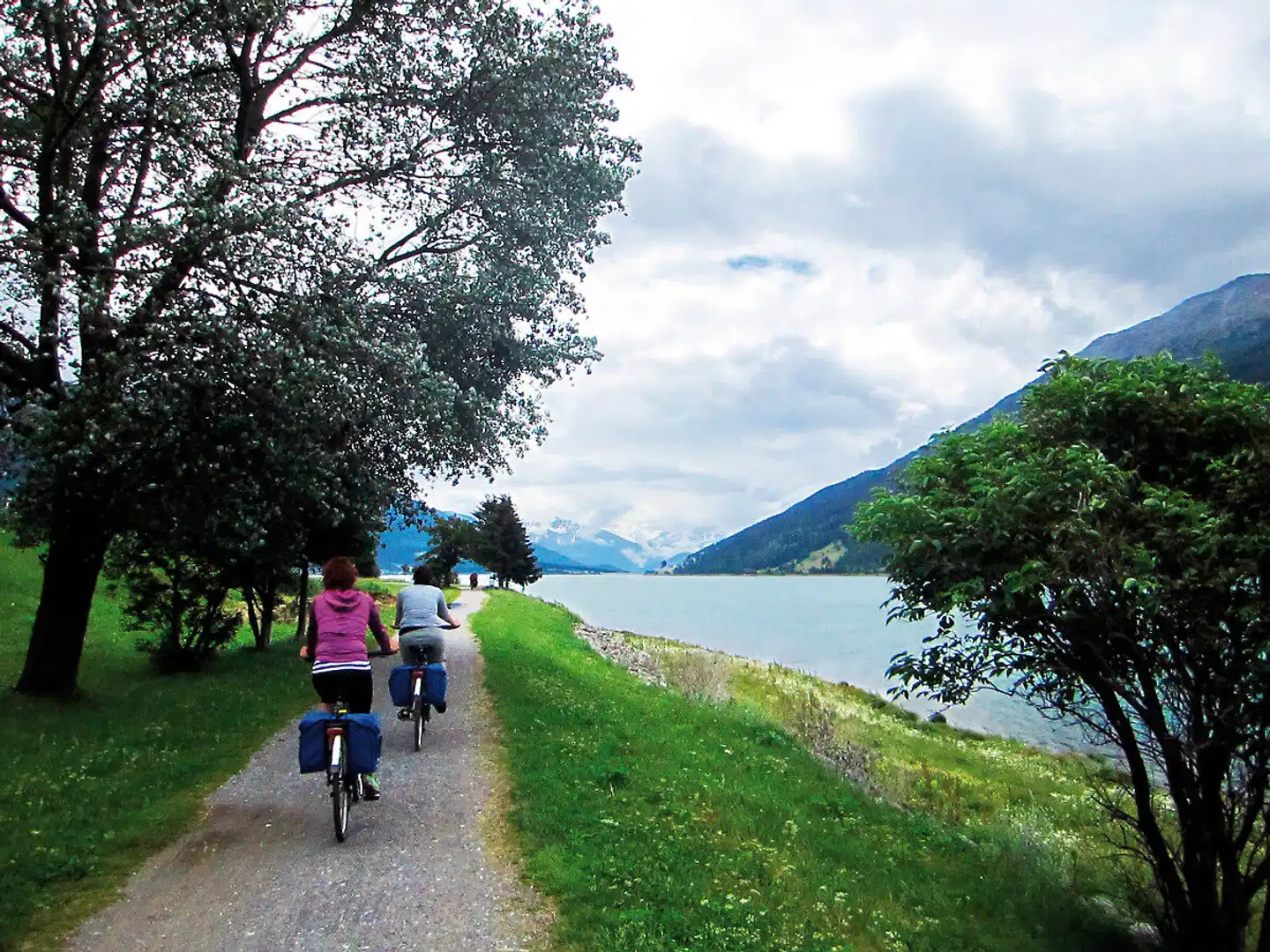 Etsch-Radweg Nauders - Gardasee Landschaft