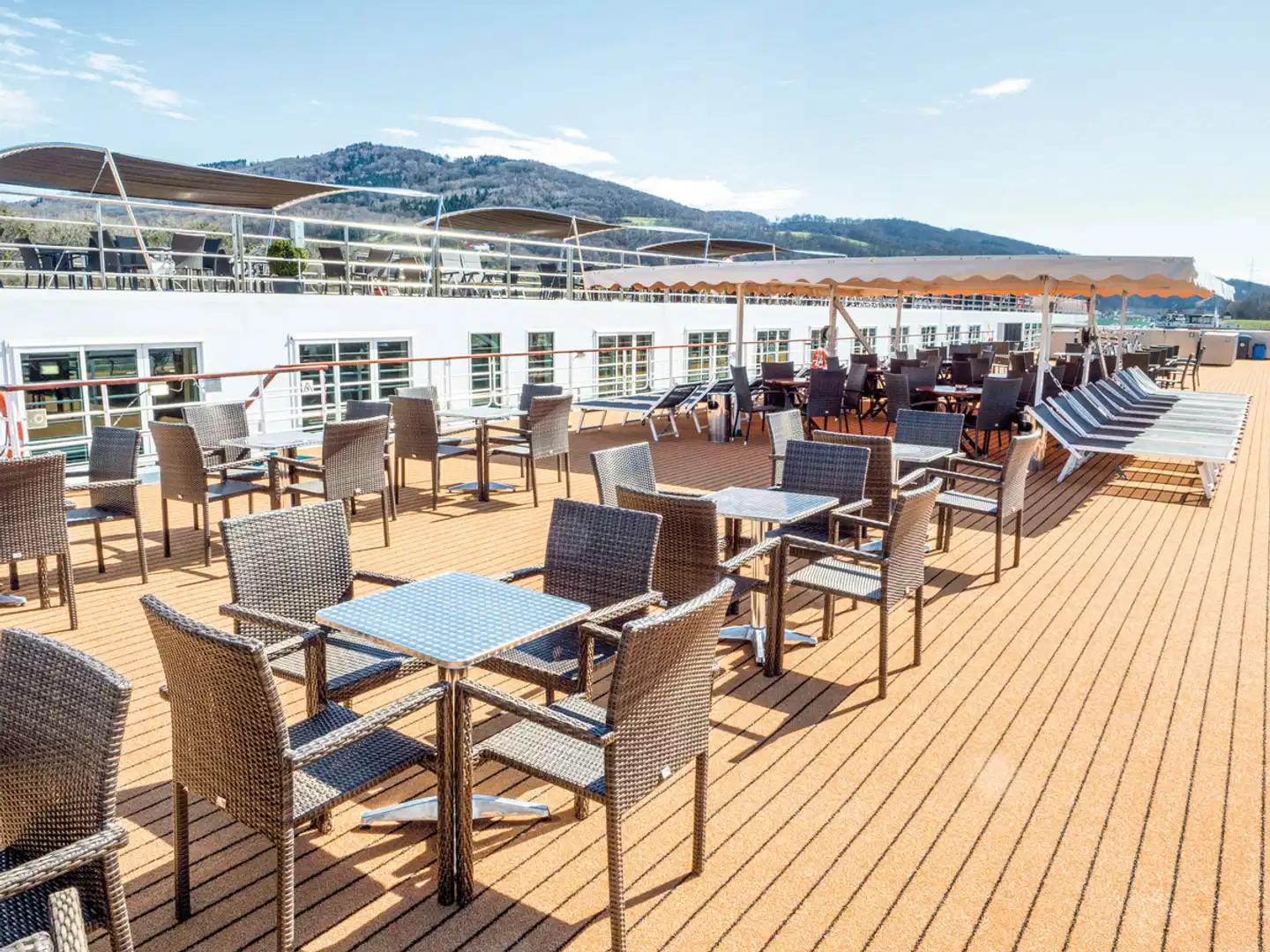 MS Prinzessin Katharina - entlang der Donau bis Budapest Terrasse