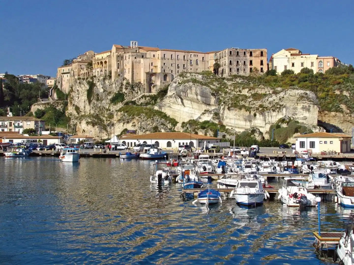 Fantastische Vielfalt Süditaliens Landschaft