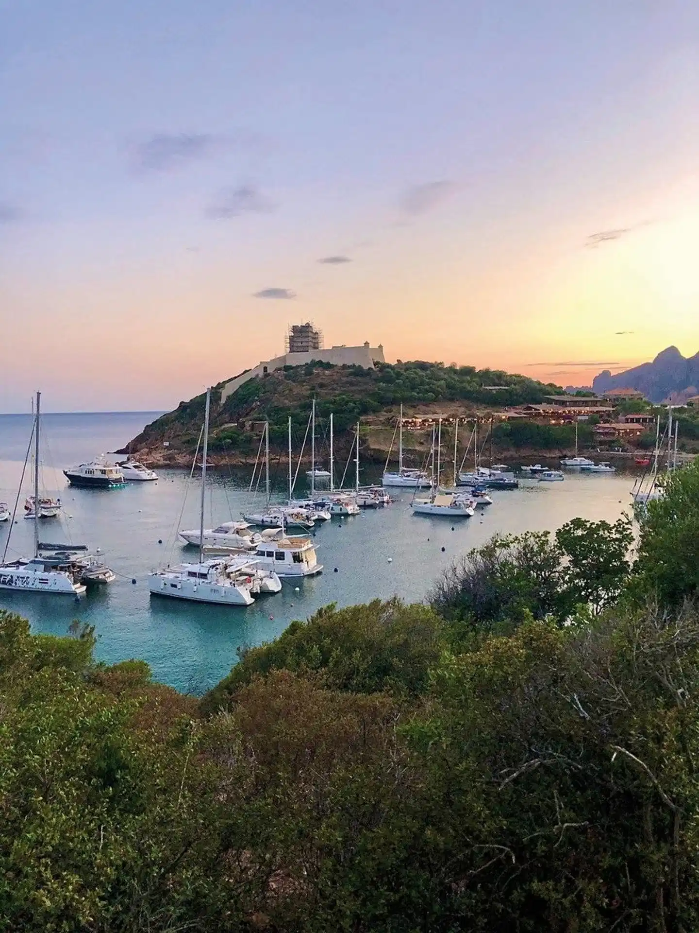 Katamaran Kreuzfahrt Corsica Dream South Landschaft