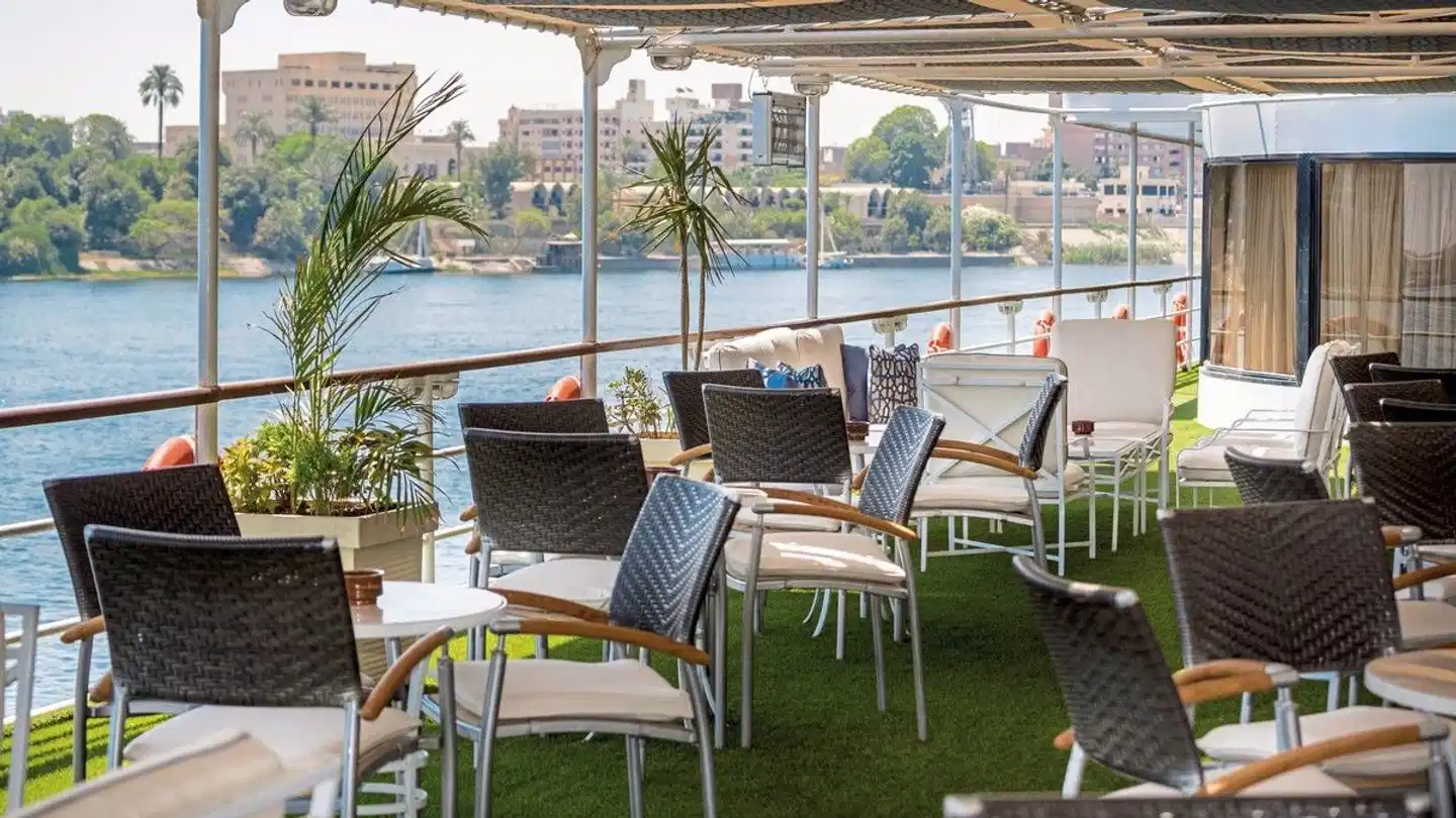 Klassische Nilkreuzfahrt mit Steigenberger Regency Terrasse