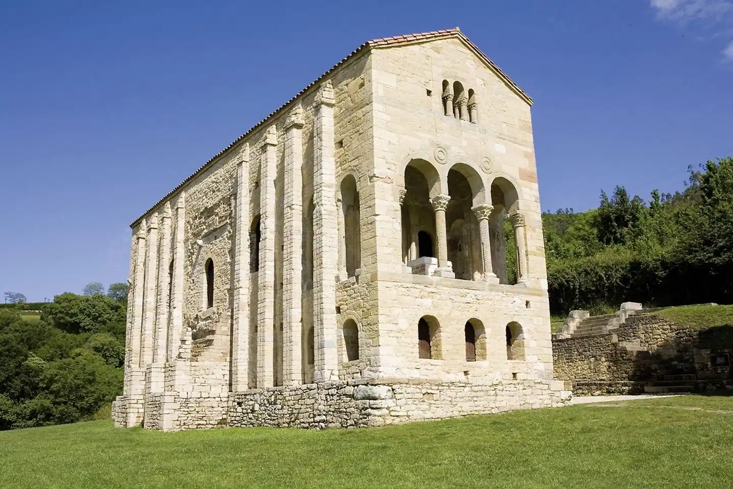 Zauberhafte Natur und reizvolle Städte Nordspaniens Aussenansicht